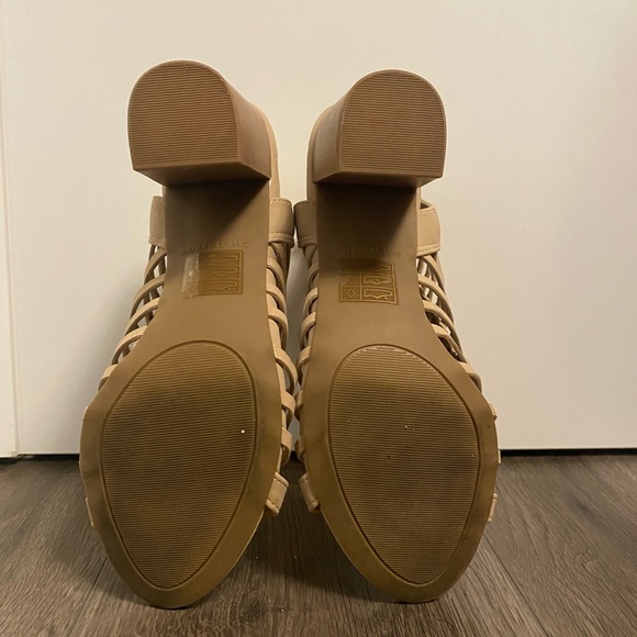 Spring shoes - Picture 3 of 3